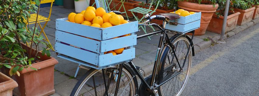 Arbeiten am Laptop und Tablet